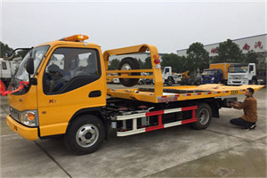 雨城哪里有拖车服务