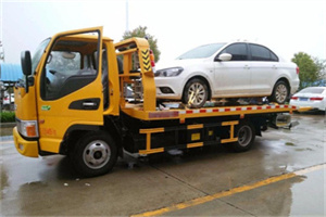 雨城附近拖车救援24小时服务热线